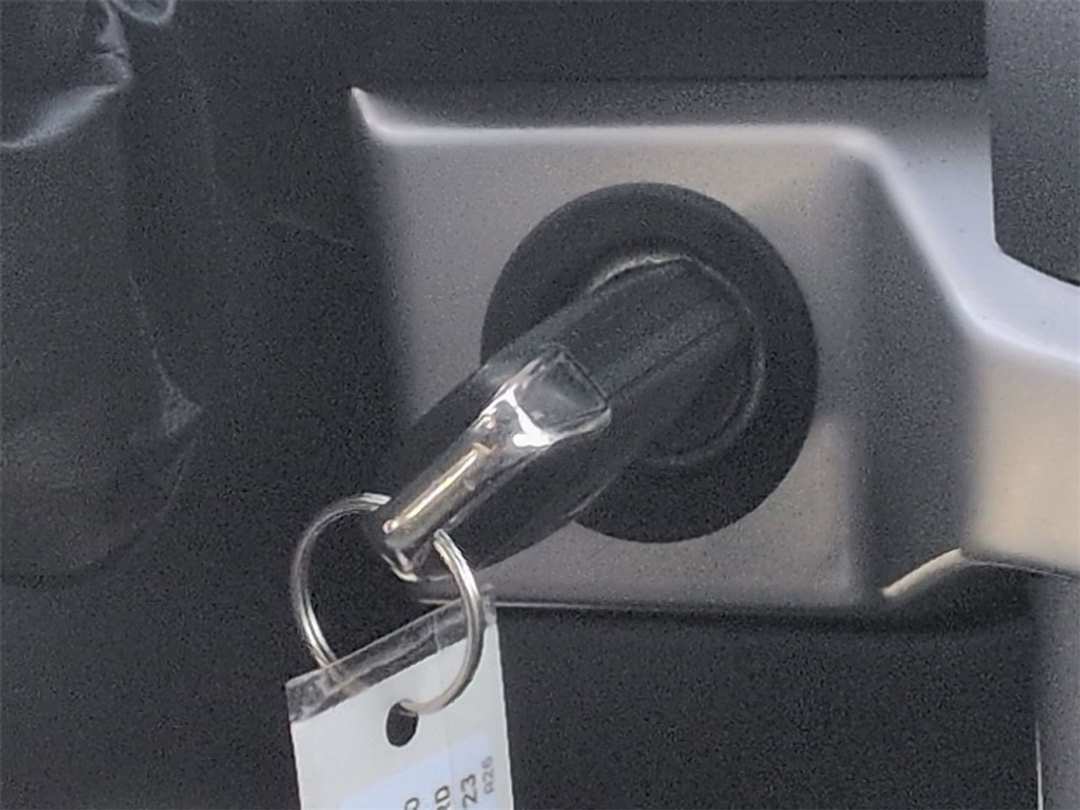 2023 Ford F-150 XL - Image 16