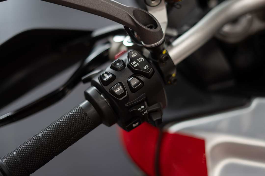 2025 Ducati Multistrada V4 Rally Adventure Travel & Radar - Image 2