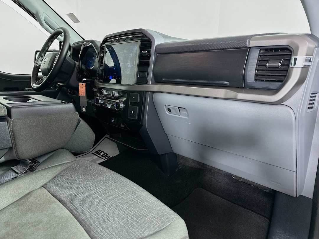 2024 Ford F-150 XLT - Image 28