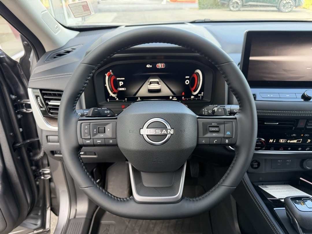 2026 Nissan Rogue Platinum - Image 19