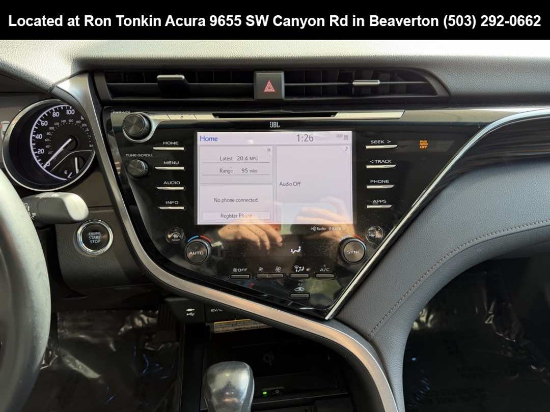 2018 Toyota Camry XLE - Image 20