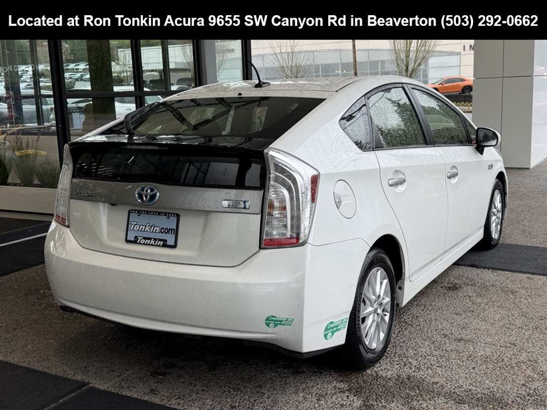 2015 Toyota Prius Advanced - Image 7