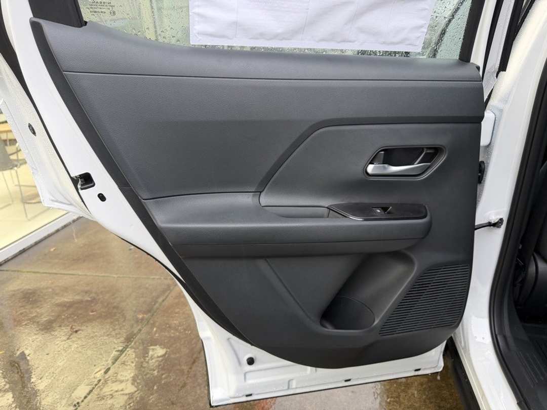 2026 Nissan Kicks SV - Image 29