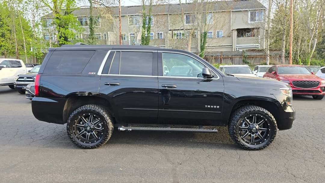 2019 Chevrolet Tahoe LT - Image 3