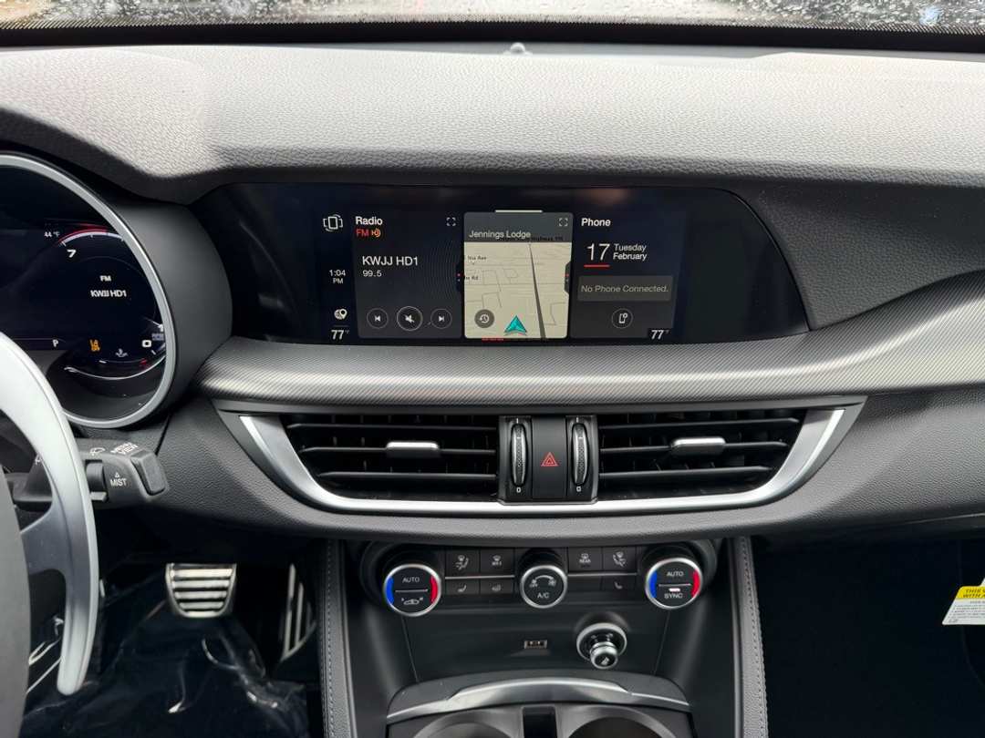 2026 Alfa Romeo Stelvio - Image 22