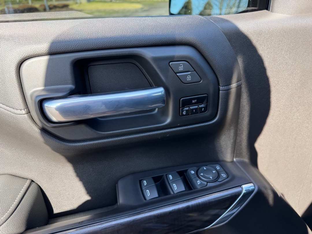 2020 Chevrolet Silverado 1500 LTZ - Image 13