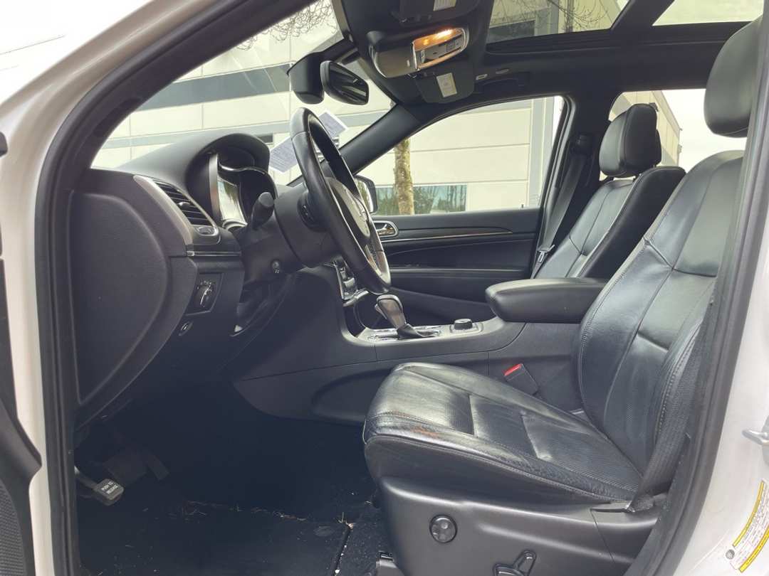 2019 Jeep Grand Cherokee Limited - Image 17