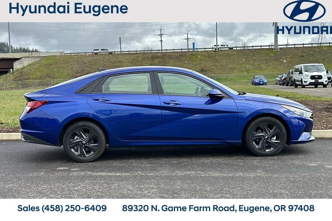 2023 Hyundai Elantra SEL - Image 2