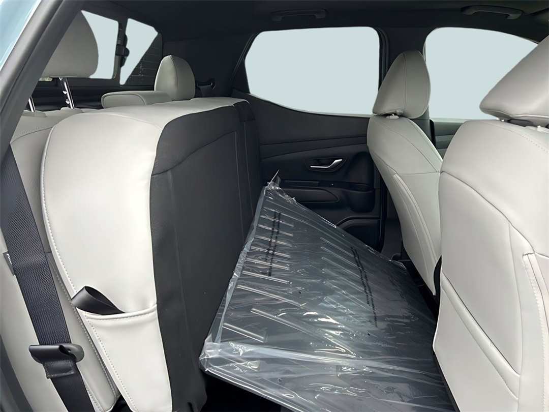 2026 Hyundai Santa Cruz SEL - Image 12