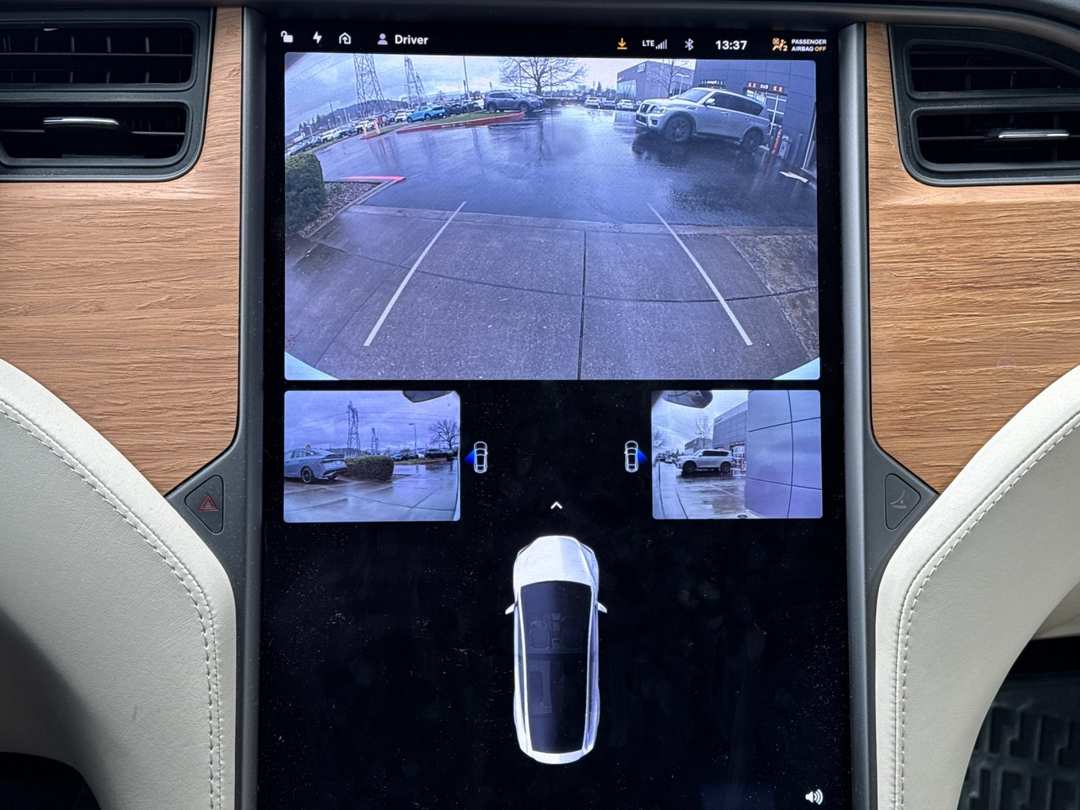 2020 Tesla Model X Long Range - Image 17