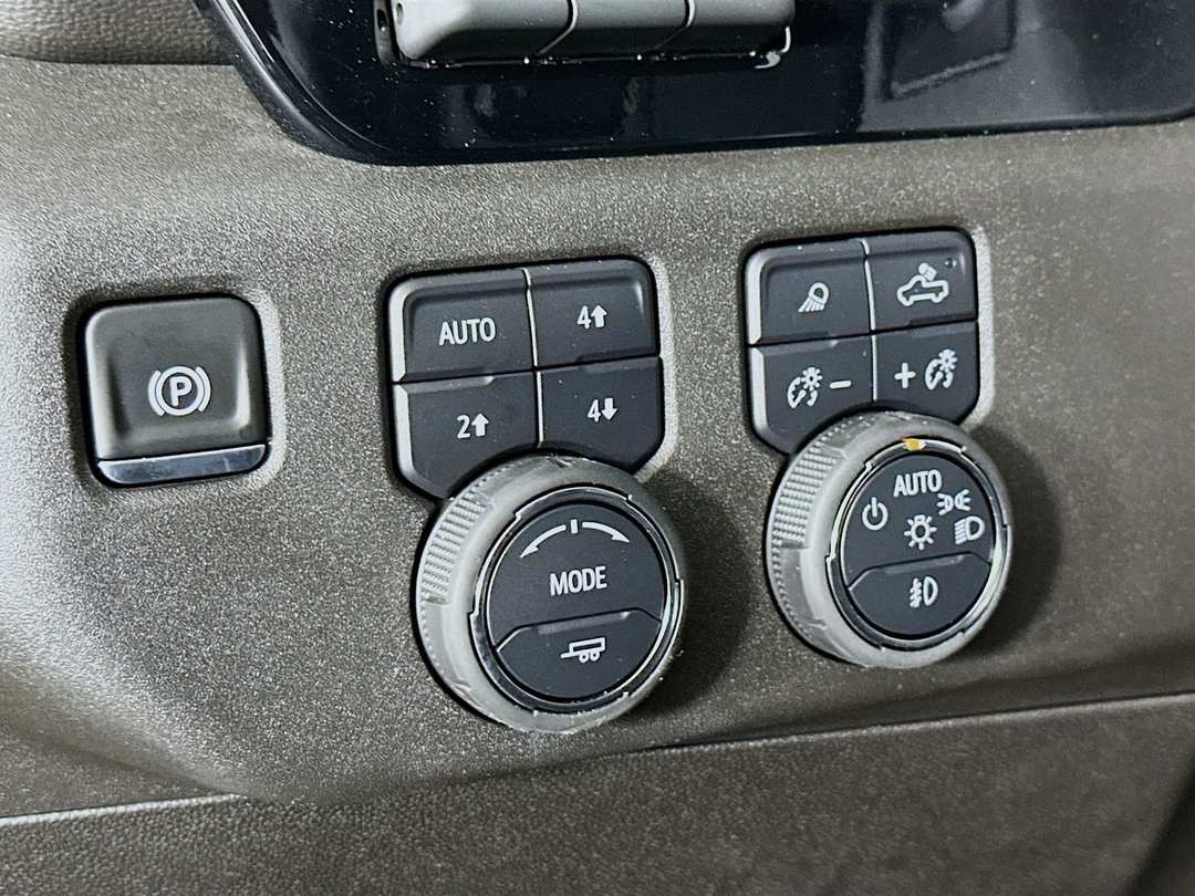 2025 Chevrolet Silverado 2500Hd LTZ - Image 11