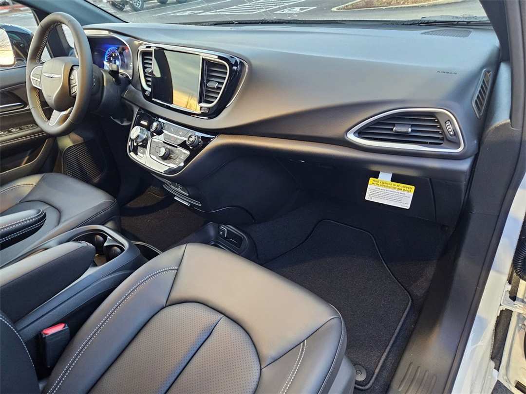 2026 Chrysler Voyager LX - Image 37