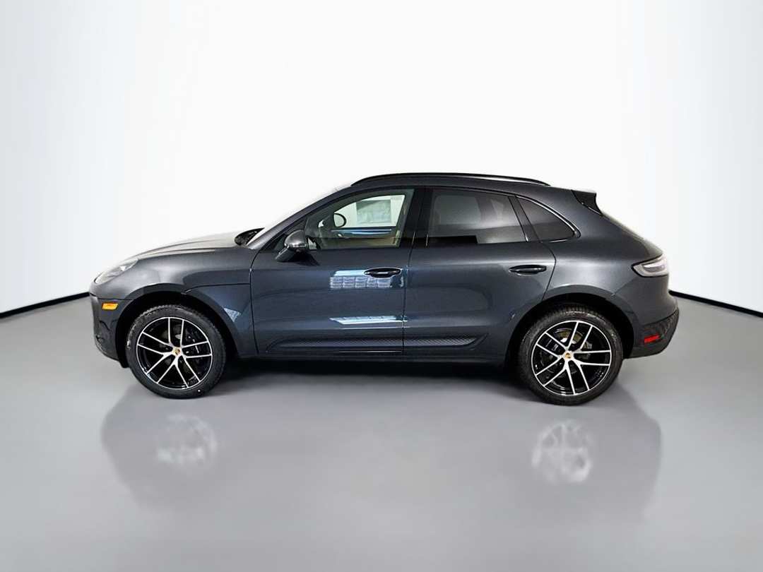 2026 Porsche Macan - Image 2