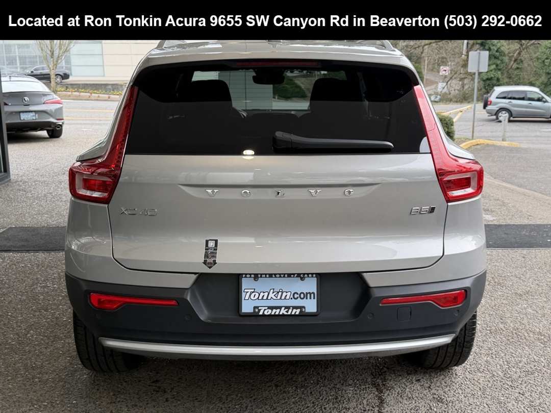 2024 Volvo Xc40 B5 Core - Image 7