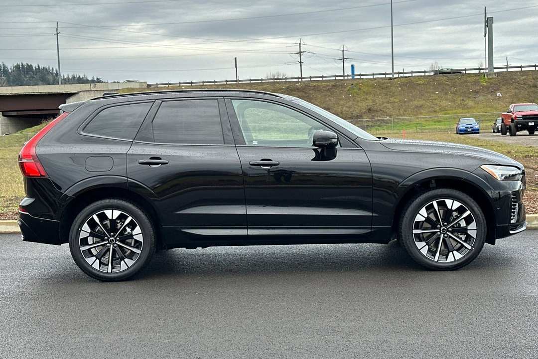 2026 Volvo Xc60 T8 Plus - Image 2