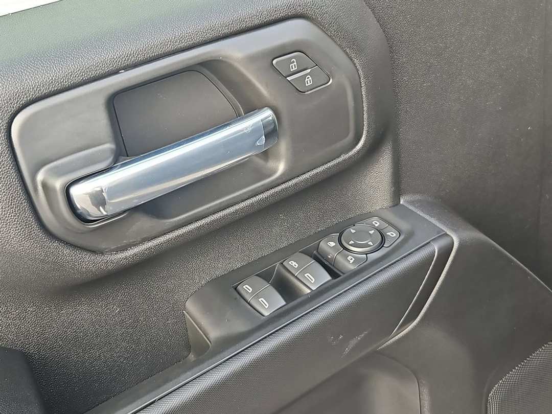 2026 Chevrolet Silverado 2500Hd Custom - Image 11