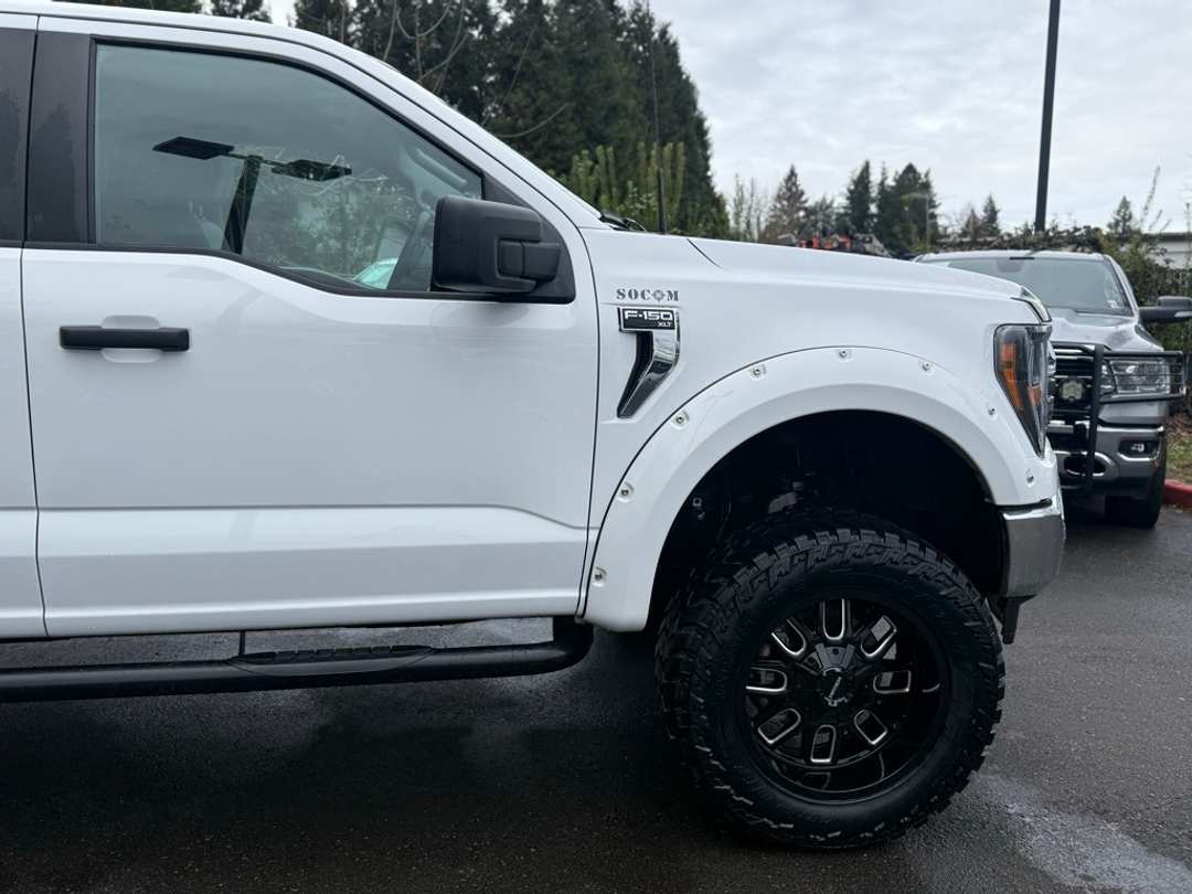 2023 Ford F-150 XLT - Image 15