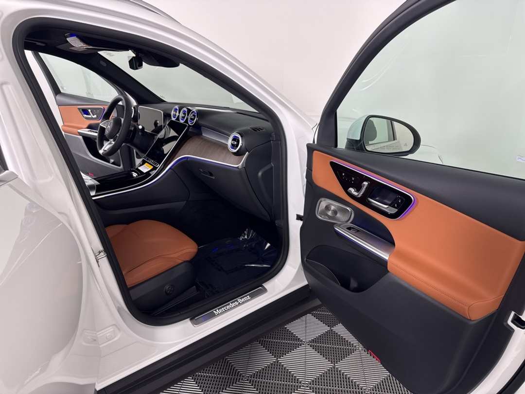 2026 Mercedes-Benz GLC GLC 300 - Image 15