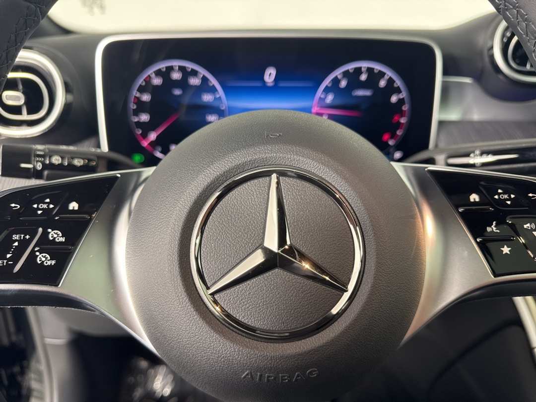 2026 Mercedes-Benz GLC GLC 300 - Image 30