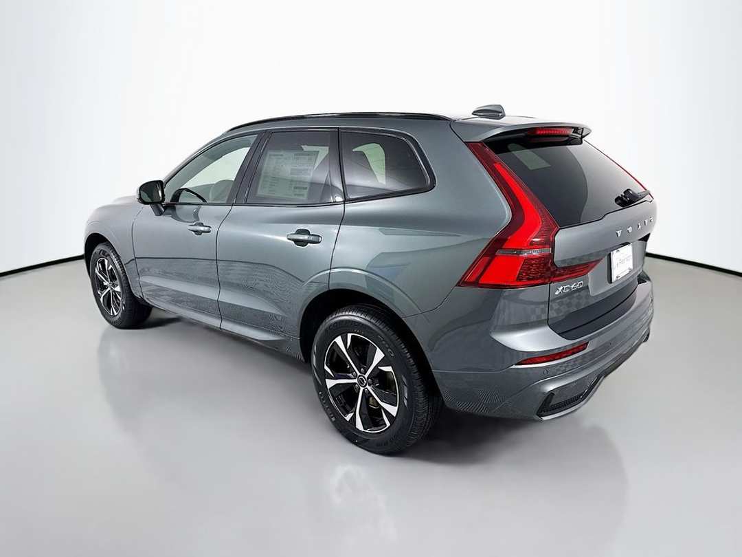 2026 Volvo Xc60 B5 Core - Image 3