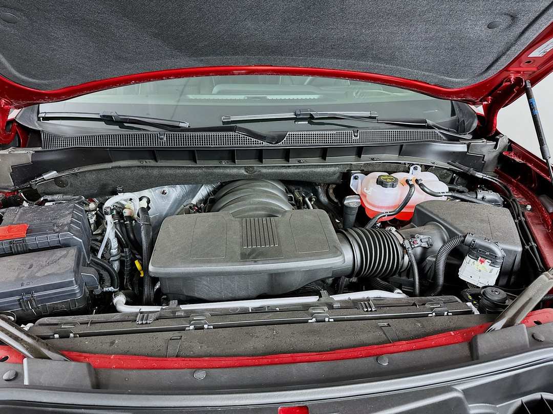 2025 Chevrolet Suburban Premier - Image 33