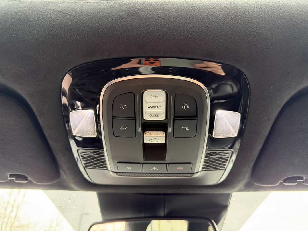 2020 Hyundai Palisade Limited - Image 28