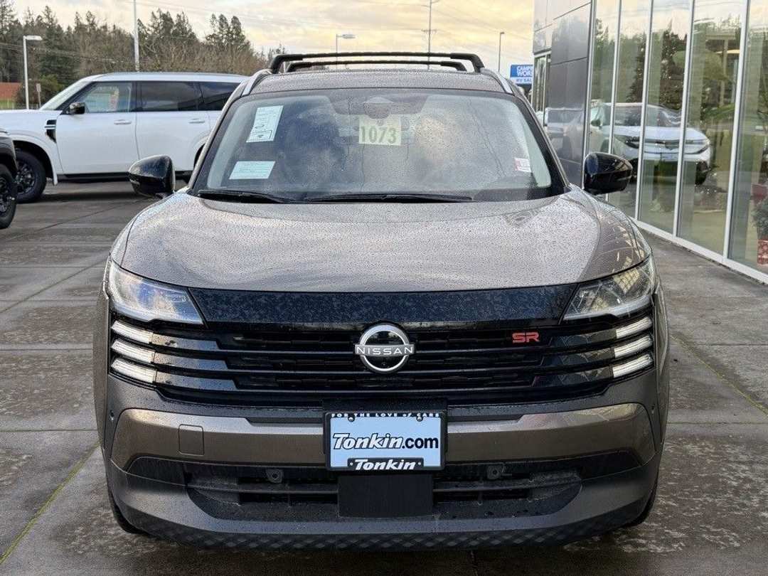 2026 Nissan Kicks SR - Image 3