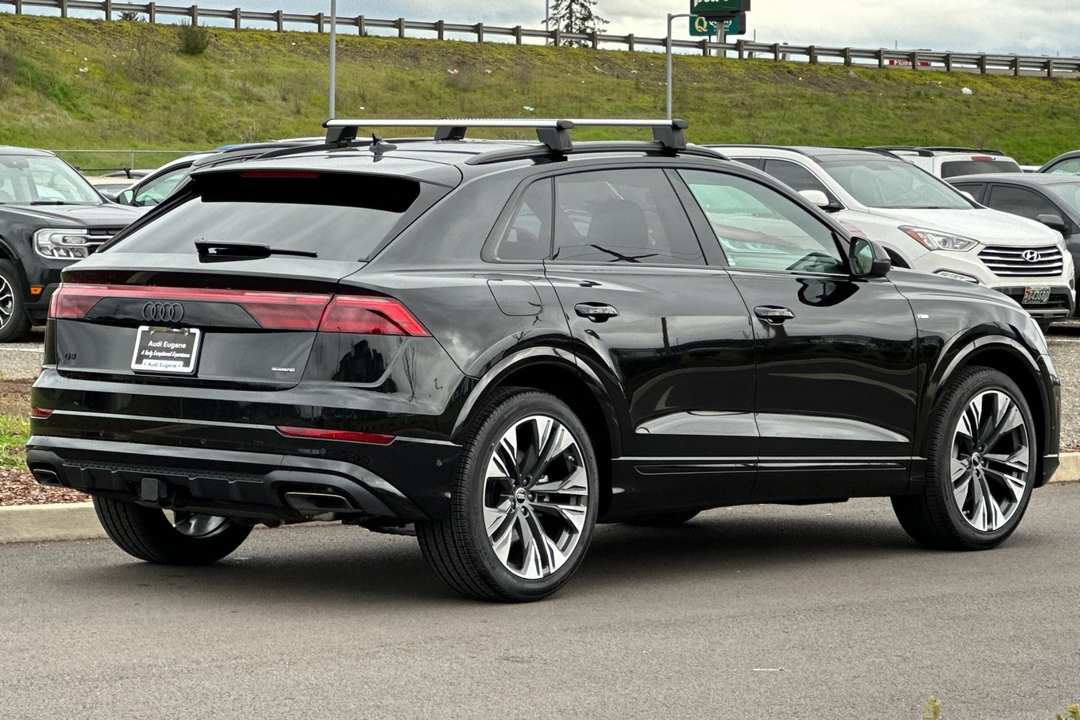 2026 Audi Q8 - Image 3
