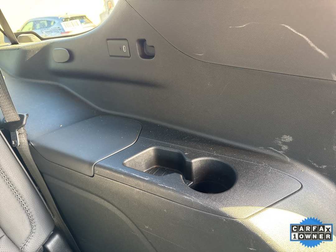 2025 GMC Yukon Denali - Image 39