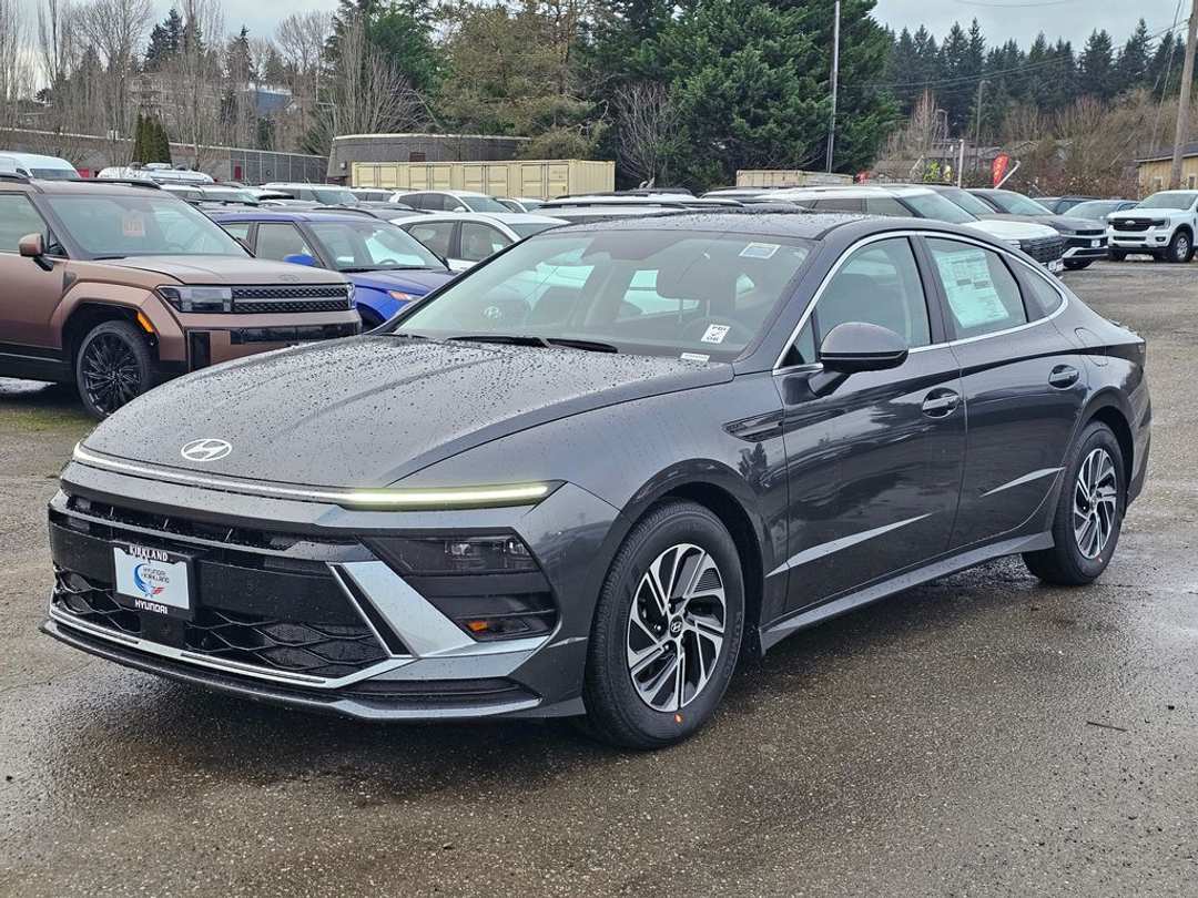 2026 Hyundai Sonata Blue - Image 3