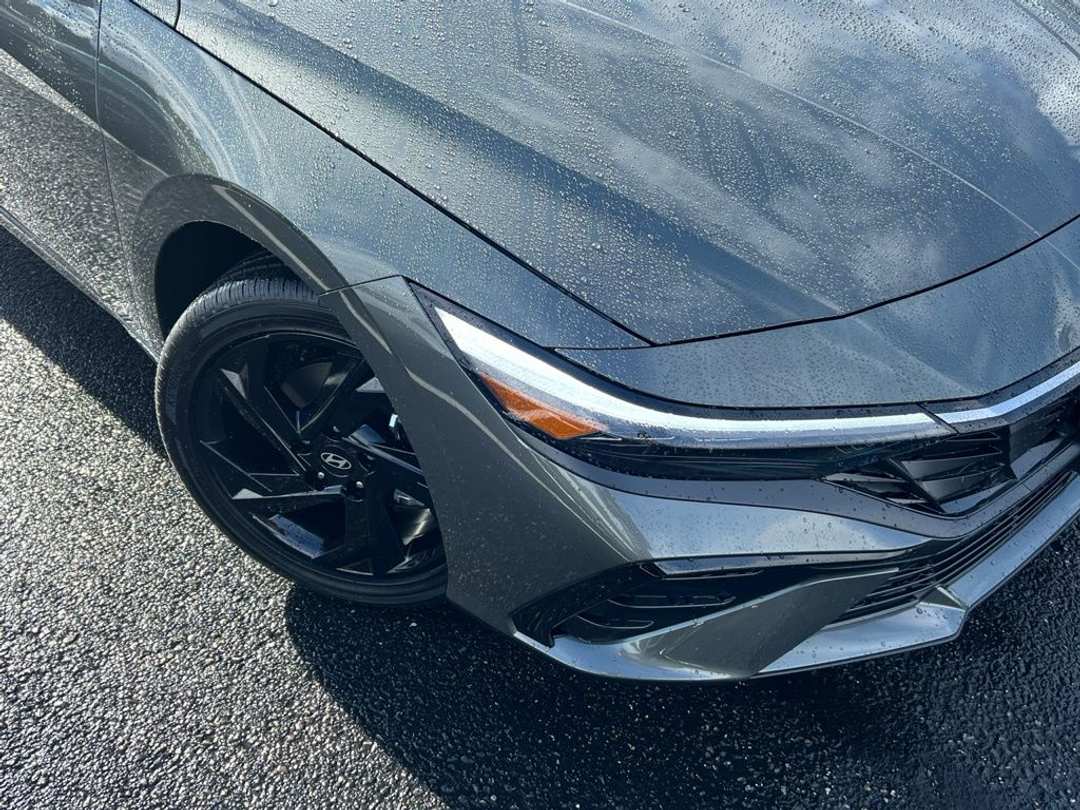 2026 Hyundai Elantra SEL Sport - Image 2