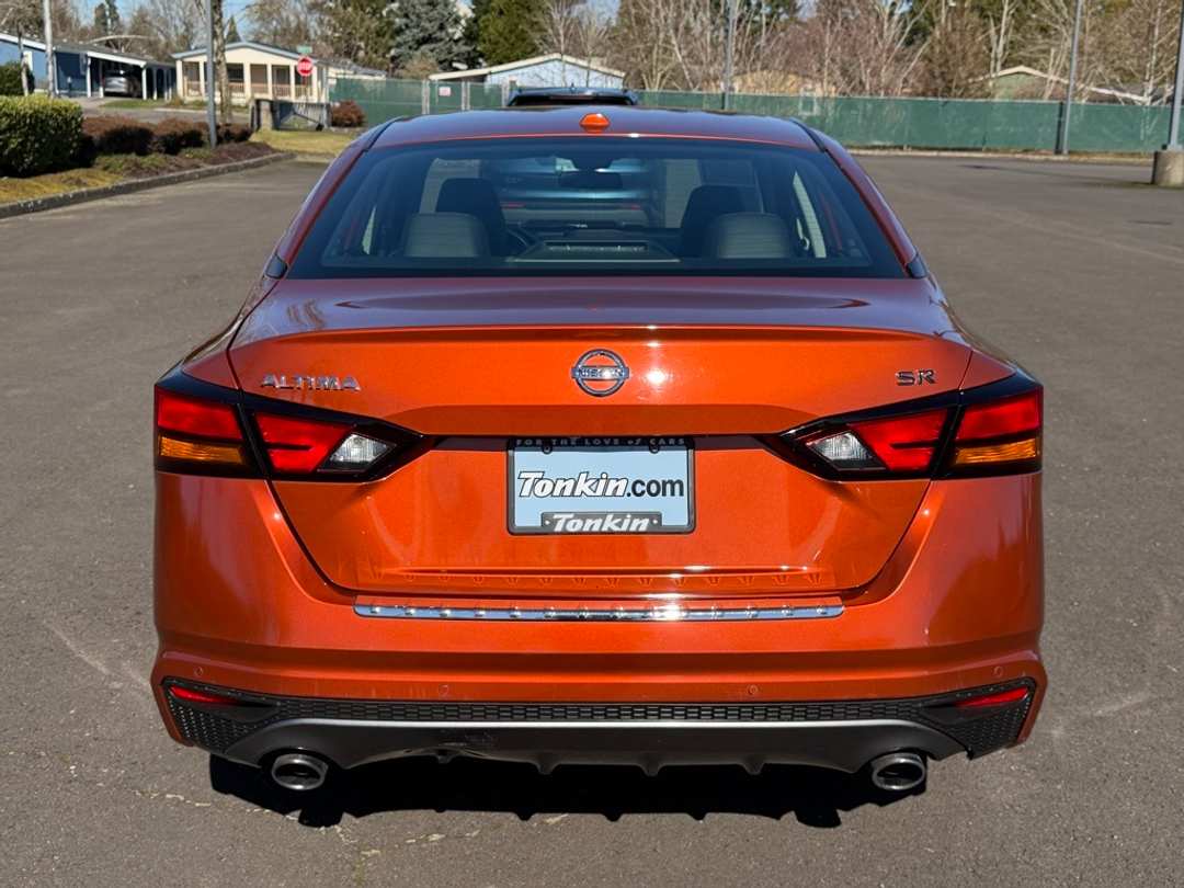 2021 Nissan Altima 2.5 SR - Image 7