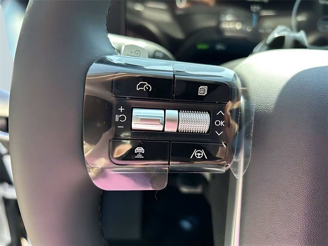 2026 Hyundai Ioniq 9 SEL - Image 14