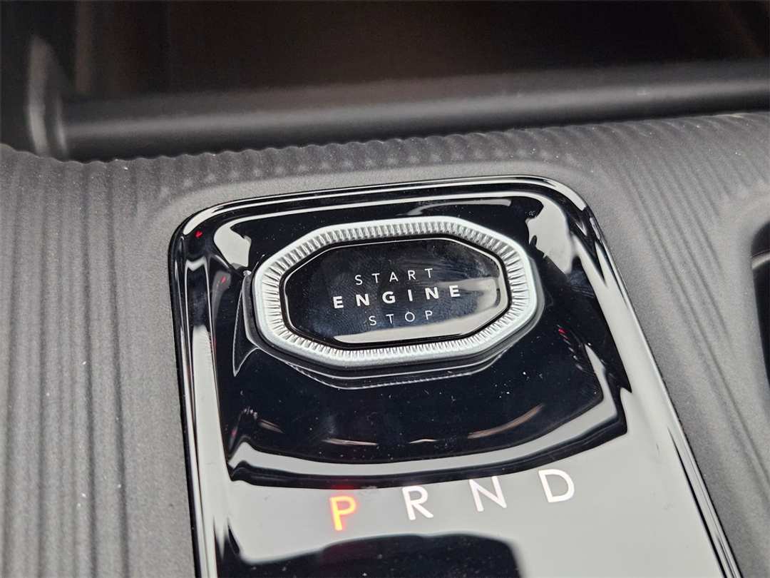 2026 Jeep Cherokee Laredo - Image 17