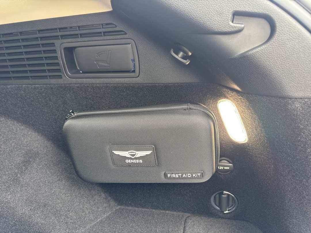 2026 Genesis Gv70 2.5T Advanced - Image 13