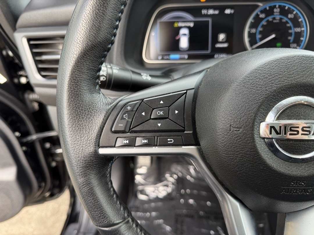2019 Nissan LEAF SV - Image 16