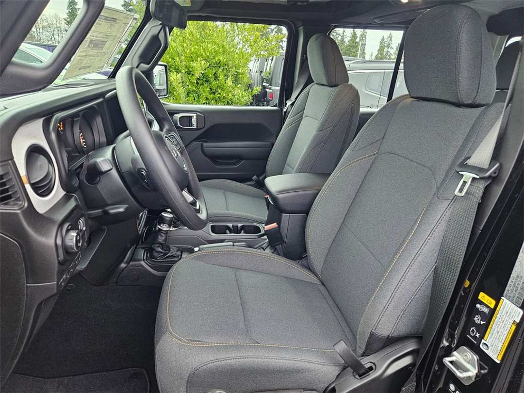 2026 Jeep Gladiator Sport - Image 14