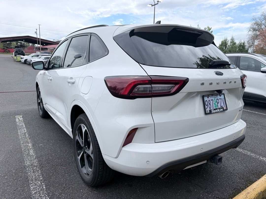 2023 Ford Escape STLine Select - Image 3