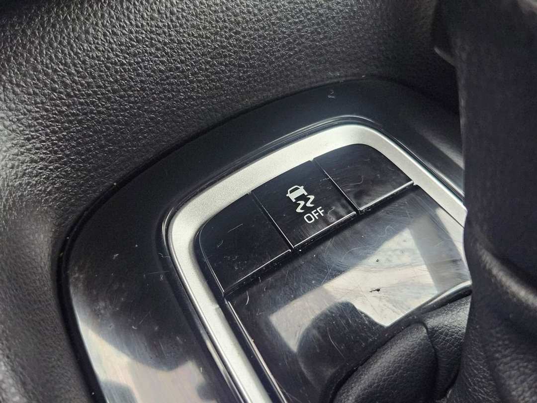 2025 Toyota Corolla LE - Image 23