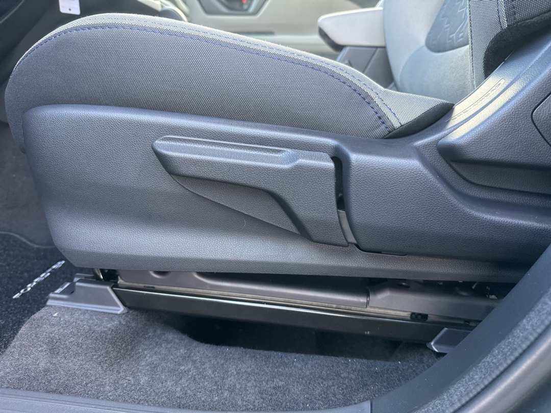 2026 Subaru Forester Base - Image 15