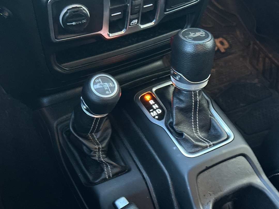 2019 Jeep Wrangler Unlimited Sahara - Image 20