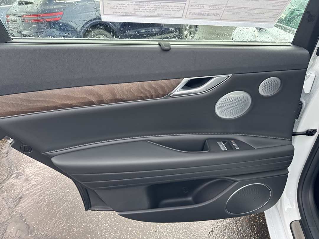 2026 Genesis G80 2.5T - Image 39