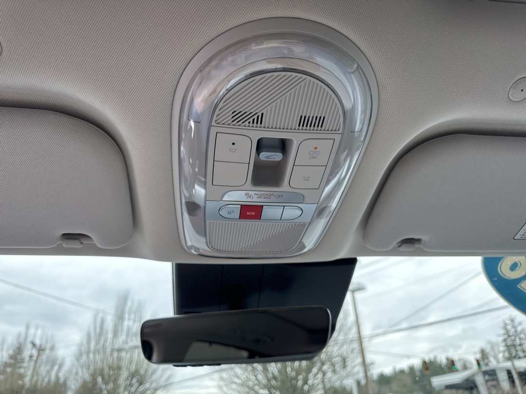 2026 Hyundai Ioniq 9 Performance Limited - Image 32