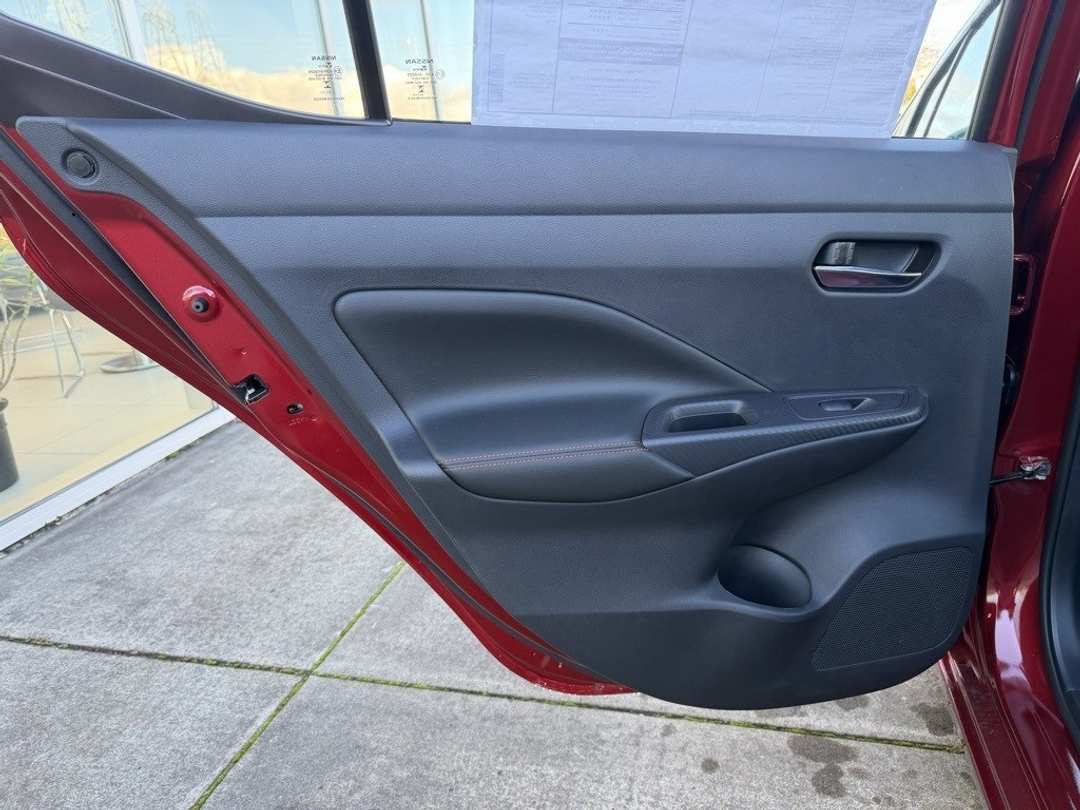 2025 Nissan Versa 1.6 SR - Image 27