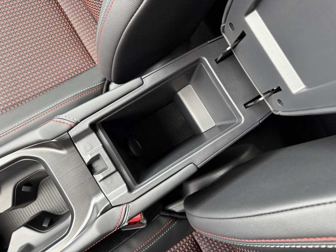 2026 Nissan Kicks SR - Image 26