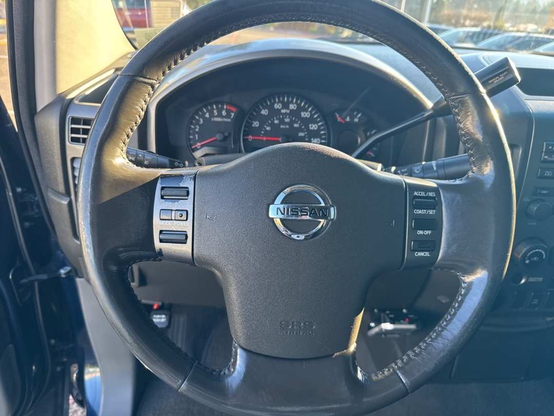 2007 Nissan Titan SE - Image 17
