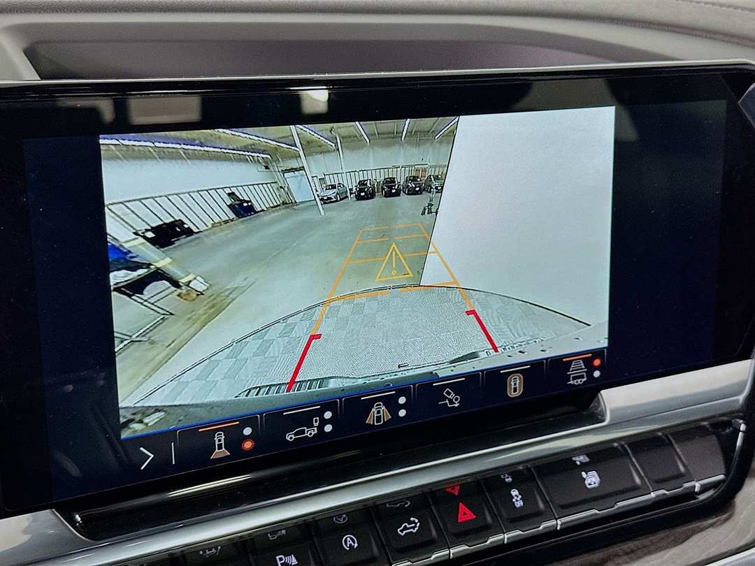 2025 Chevrolet Silverado 1500 LTZ - Image 15