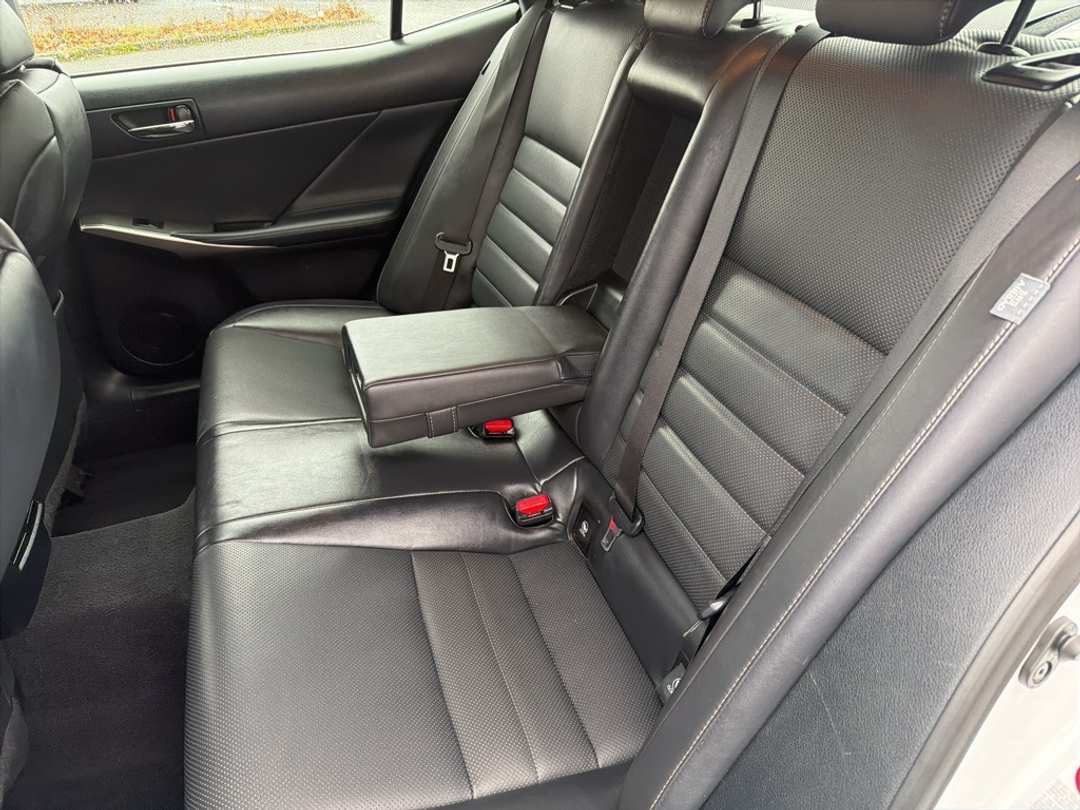 2015 Lexus Is 250 - Image 17