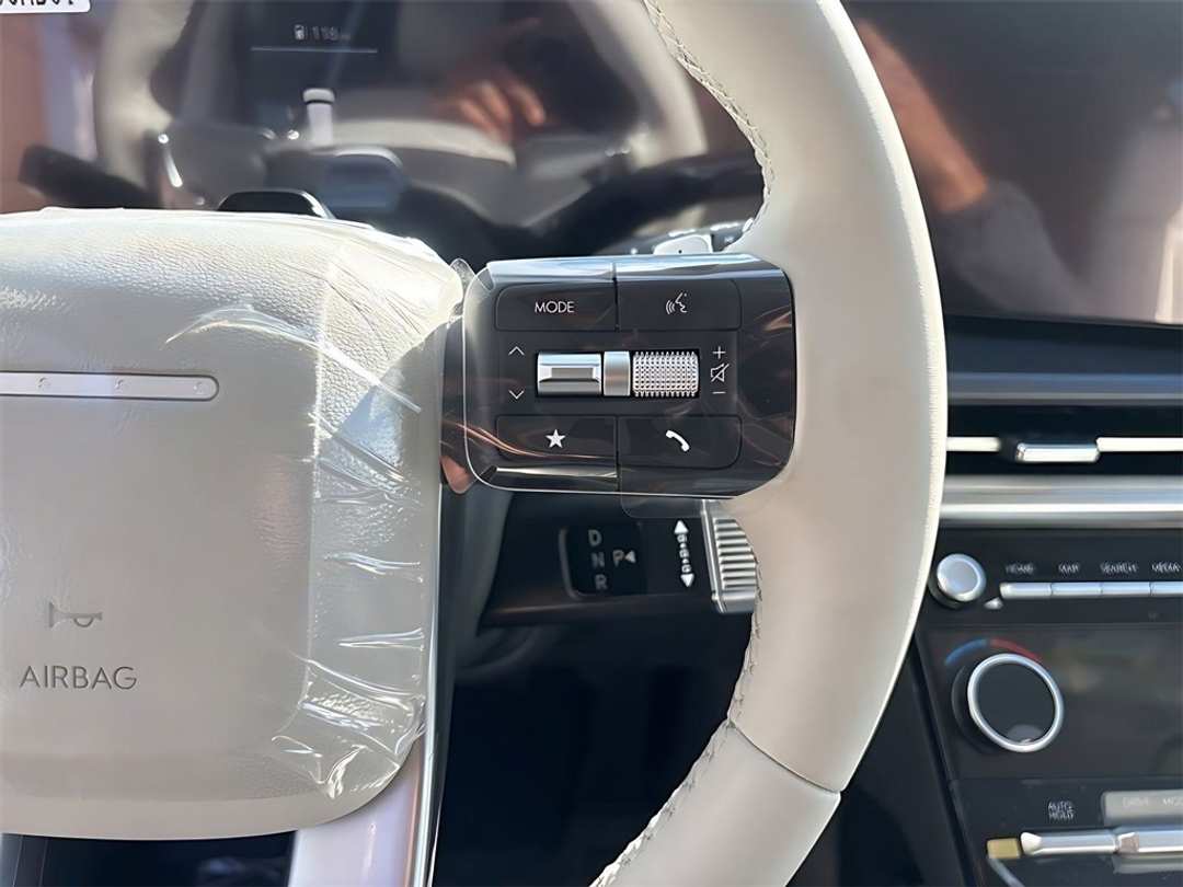 2026 Hyundai Santa Fe SEL - Image 22