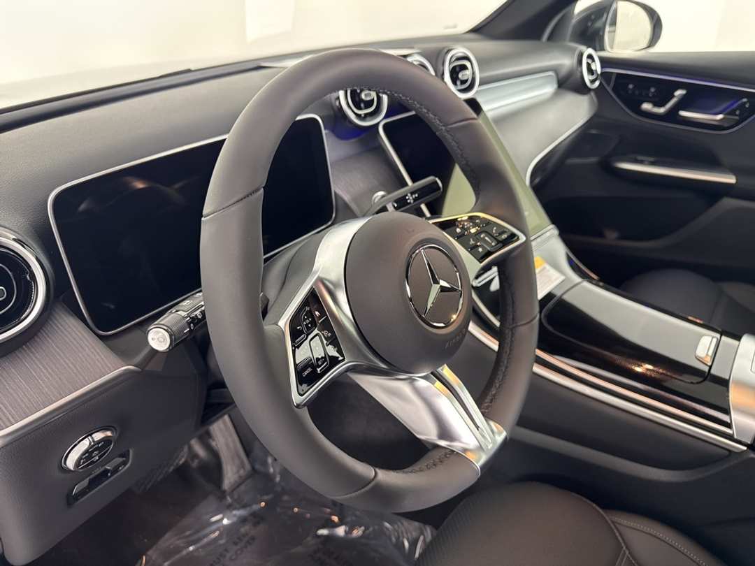 2026 Mercedes-Benz GLC GLC 300 - Image 25